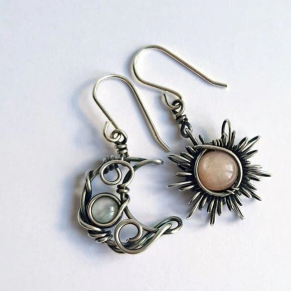 Bohemia Fashion Sun And Moon Earrings Silver Color Round Crystal Drop Earrings - Picture 1 of 3